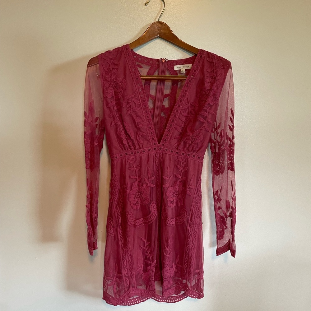 Honey Punch pink lace dress